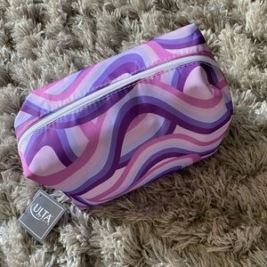 GROOVY COSMETIC BAG